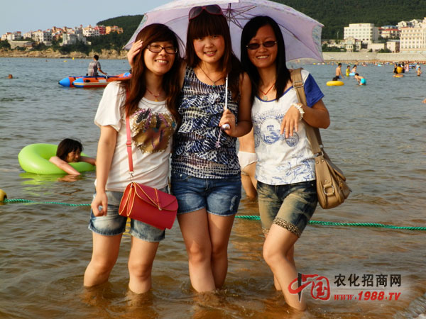 三美女,海水涼快吧