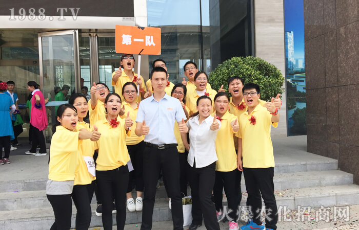 堅(jiān)定信念,相信自己,勇往直前!