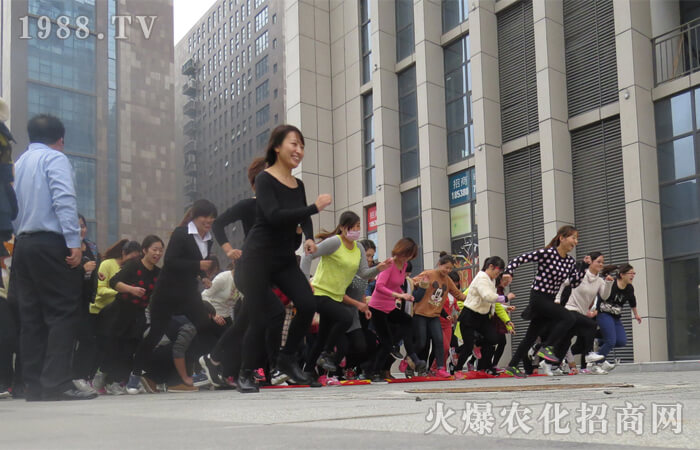 跟對(duì)人、跟對(duì)火爆——你值得追隨!