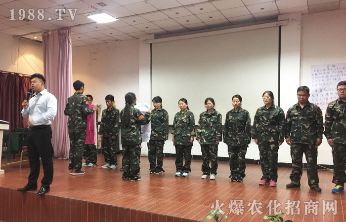 全力以赴,靠近無名