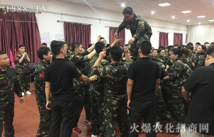 磨不磷,涅不緇,突破自我走向無(wú)名!