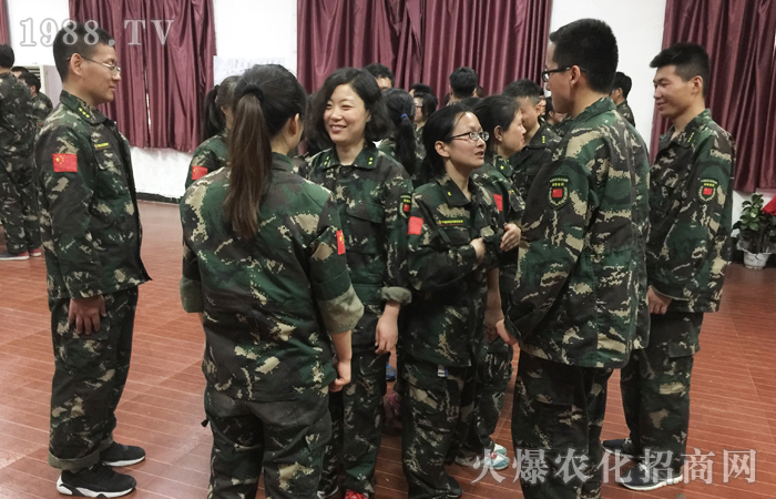 磨不磷,涅不緇,突破自我走向無(wú)名!