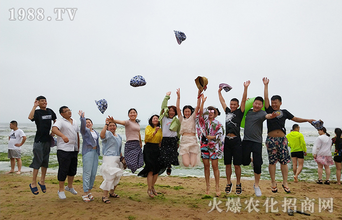 歡聲笑語,讓壓力隨風(fēng)飄去!