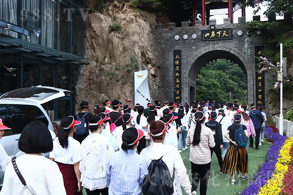 領(lǐng)略國學(xué)之美,感悟人生智慧